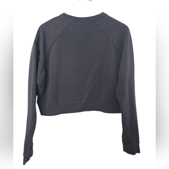 Nike Blue Cropped Sweatshirt with Graphic Design Size Medium - Picture 3 of 5